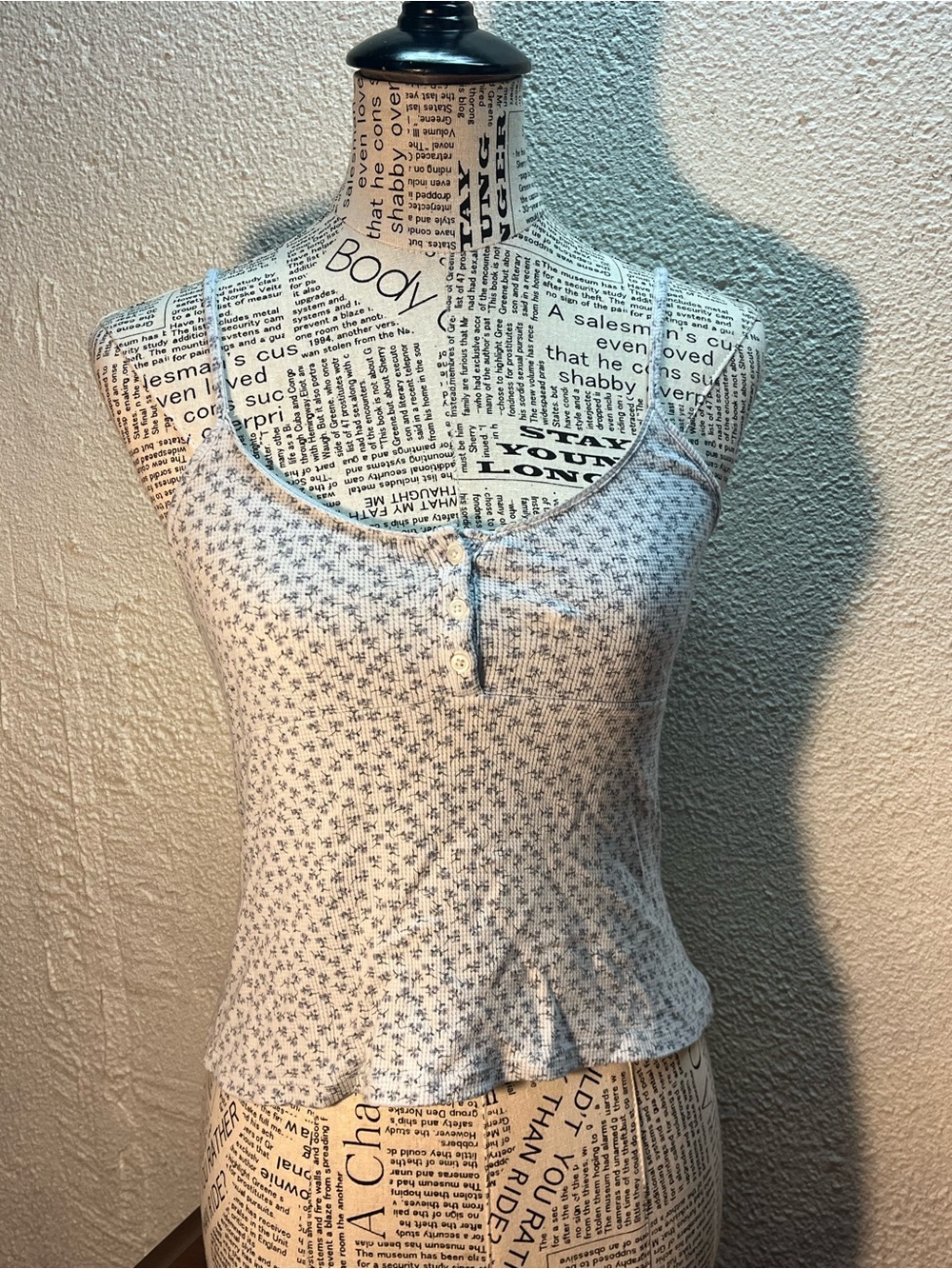 Brandy Melville Floral Button-Front Tank Top - Light Blue